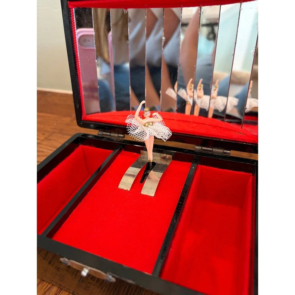 Vintage Japanese Lacquer Music Jewelry Box Ballerina Mt Fuji Pagoda Black Red